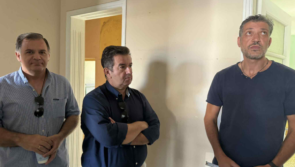 Αυτοψία στο κτίριο του νέου Τ.Α.Ε. Νέας Κίου από Υπουργείο, Δήμο και ΕΛ.ΑΣ.